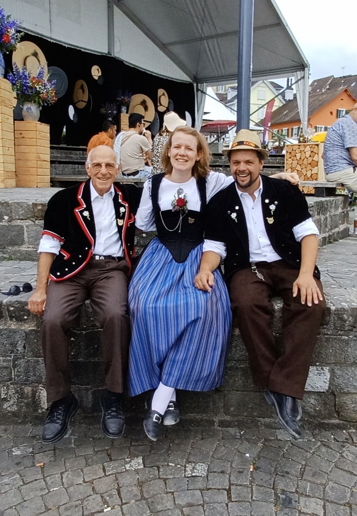 Barbara und Christian Moor aus St. Stephan freuten sich mit Handörgeler Peter Sc...