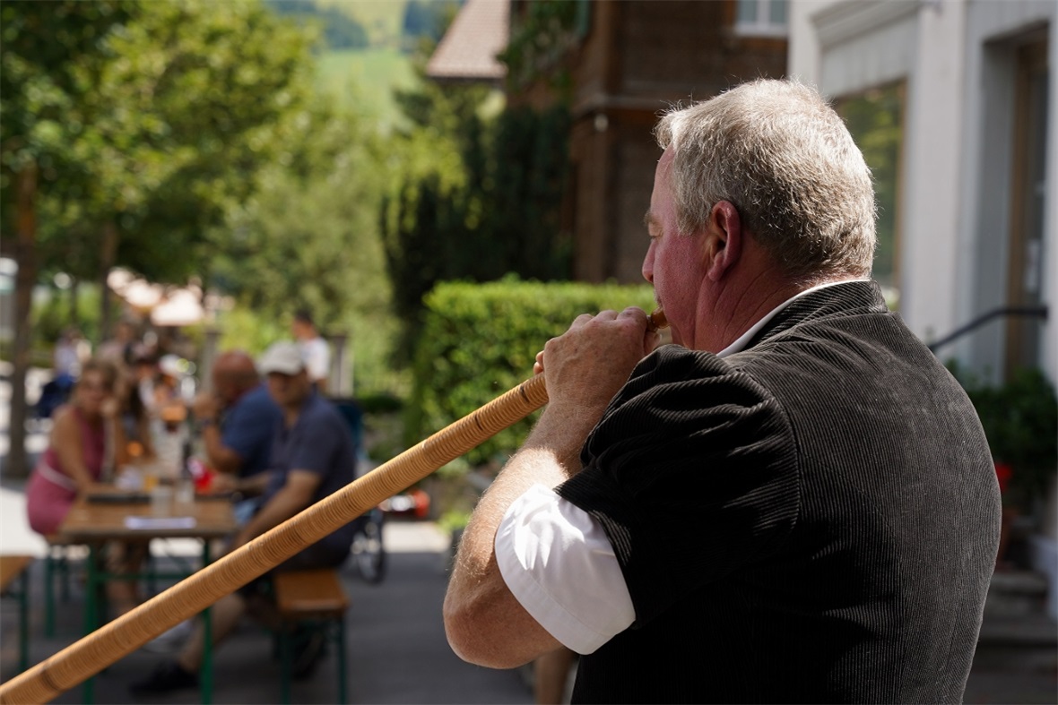 Beat Salzmann beeindruckte auf dem Alphorn. 