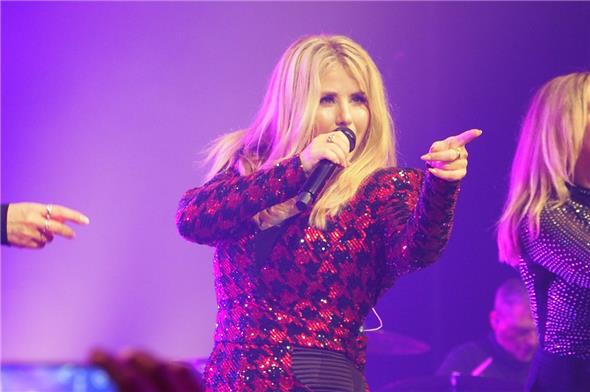 Beatrice Egli, Startgast der diesjährigen Zelt-Konzerte, enttäuschte ihre Fans nicht.