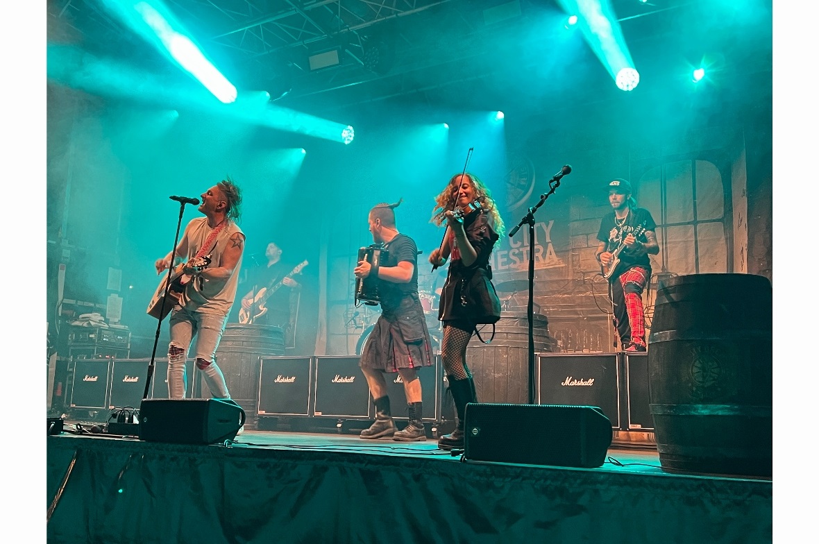 Bei Saint City Orchestra konnte niemand mehr stillsitzen.