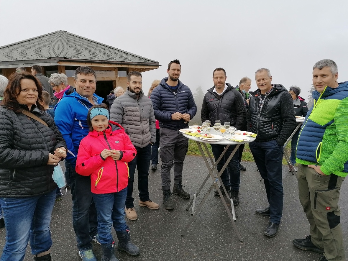 Beim Apero wurde durch die Vertreter der Schwingersektion Niedersimmental unter ...