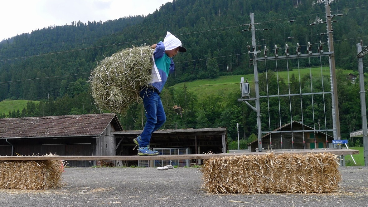 Beim Heupünggelrennen massen sich Gross und Klein.