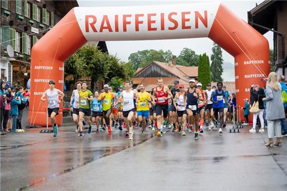 Beim Start in Oberwil herrschten kühle, aber läuferisch durchaus angenehme Bedingungen.