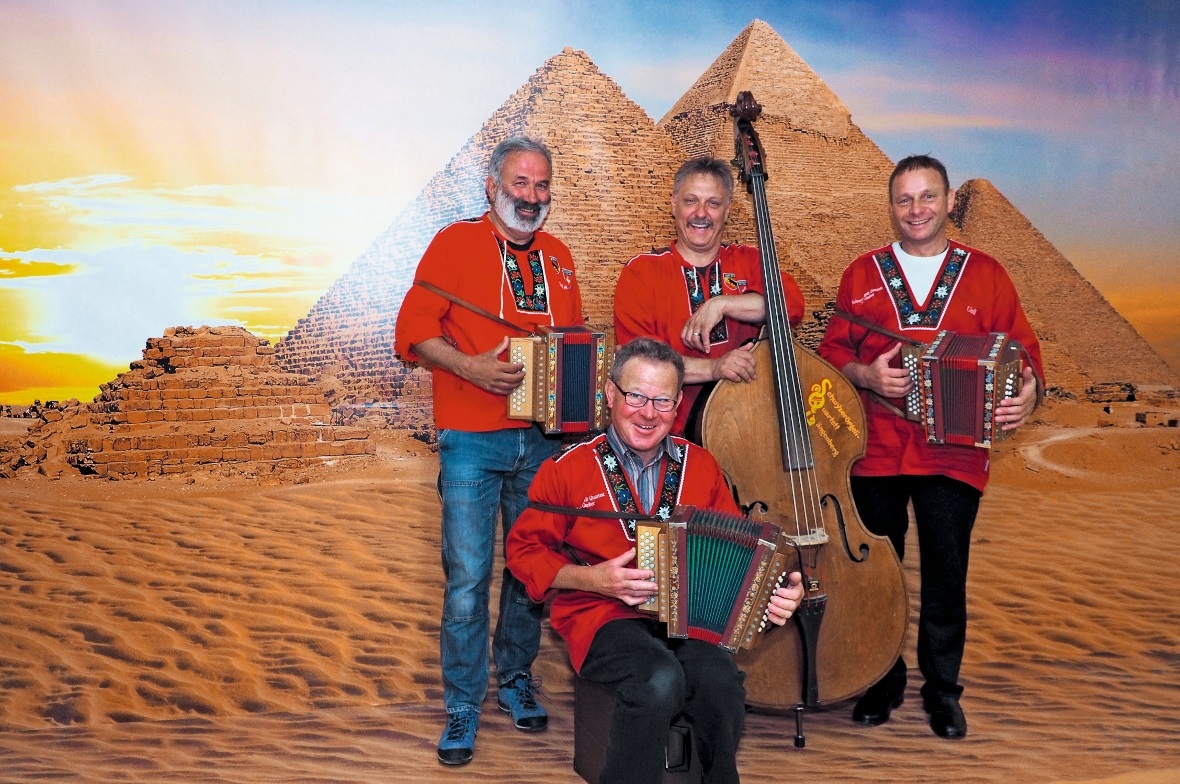 Benz Hefti und seine Freunde sorgen für eine volkstümlicheUnterhaltung am Freita...