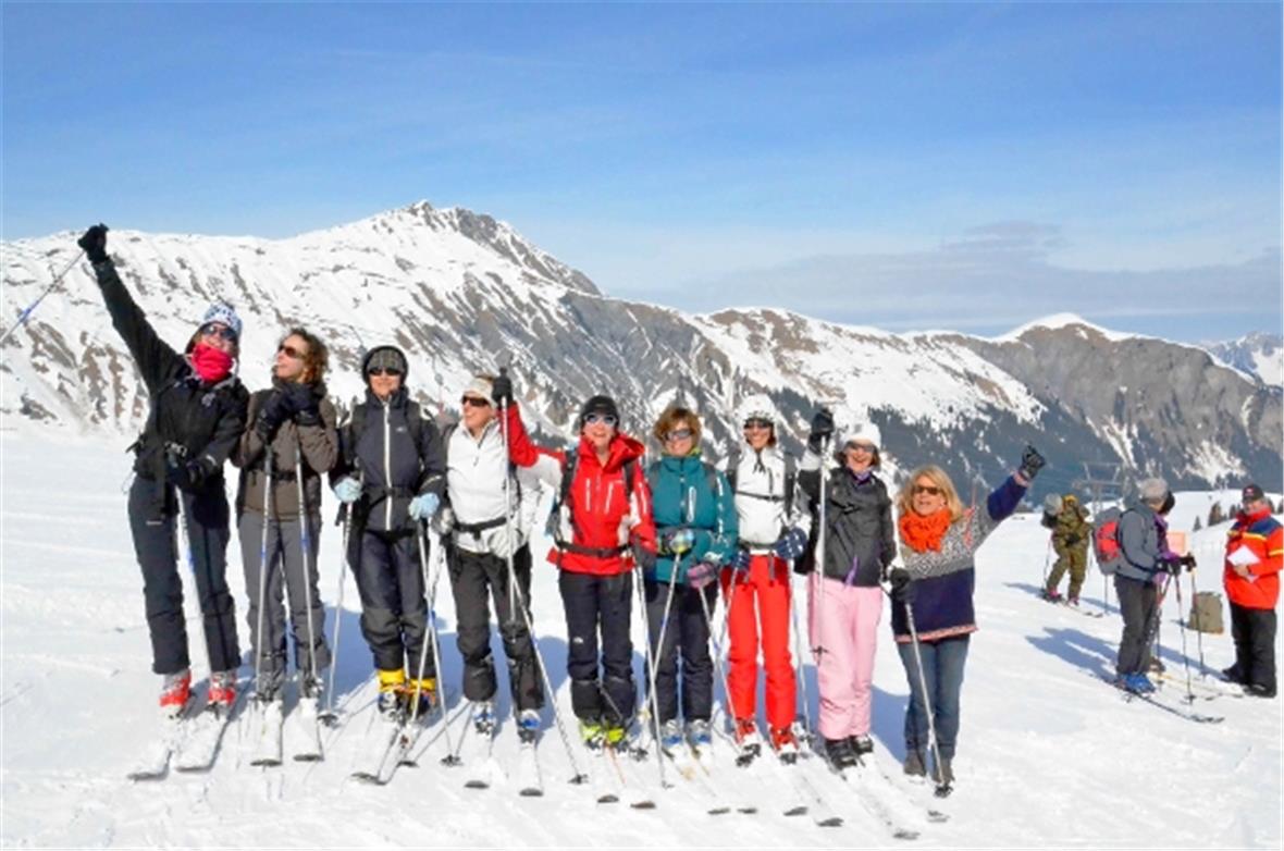Bereits zum zweiten Mal nahm die Krankenschwestern-Patrouille aus Belgien den Bergkristall für die grösste Anzahl neuer Teilnehmerinnen ins Val Saint Lambert mit.