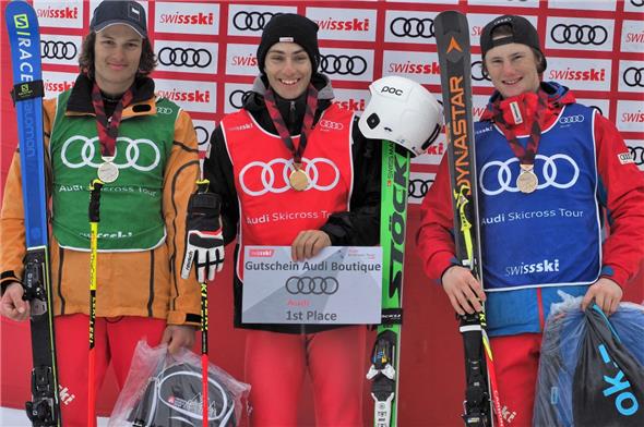 Berner Podest an der U21-Junioren-SM im Skicross auf dem Hoch-Ybrig: Der Därstettner Gil Martin siegte vor Nils Rölli aus Biel und Sven Liechti aus Röthenbach.