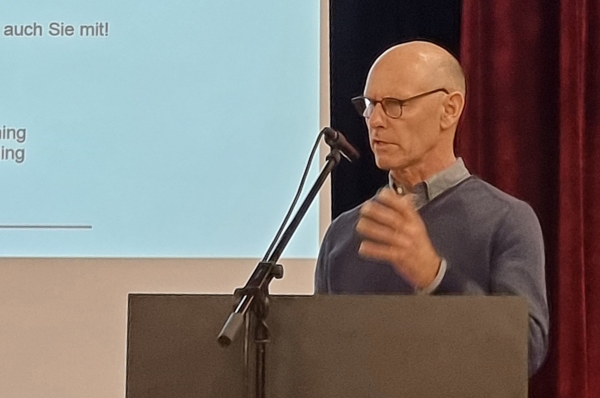 Bernhard Riedo präsentierte das Projekt des Wärmeverbunds Blankenburg.