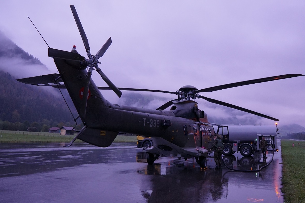 Betankung am frühen Morgen.