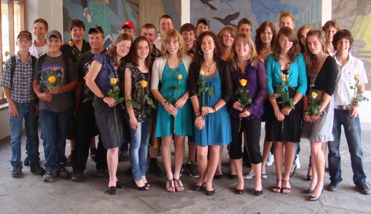 Bevor die 9.-Klässler endgültig ausfliegen, noch ein Posieren vor der Kamera.