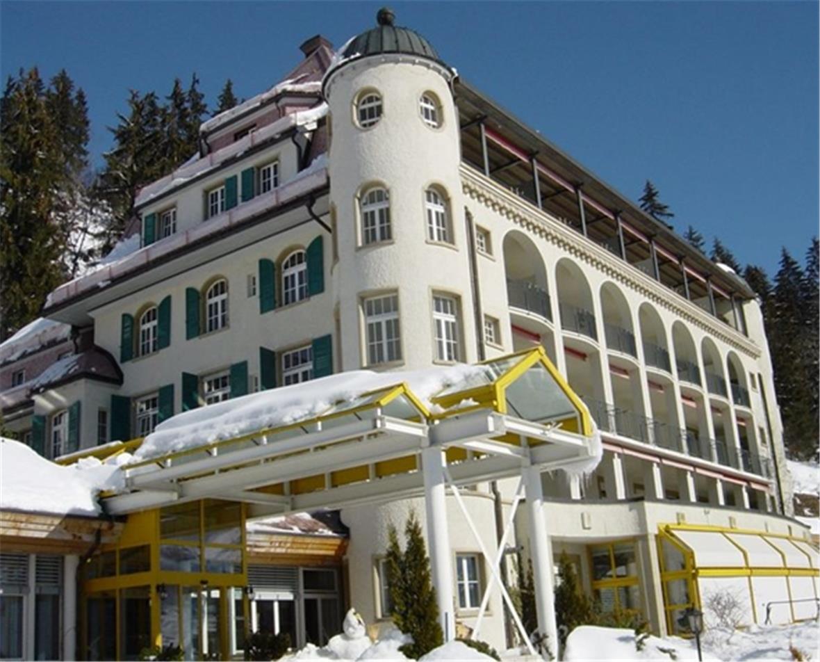 Gstaad bietet auch Gästen mit Behinderung alpines Freizeiterlebnis 
