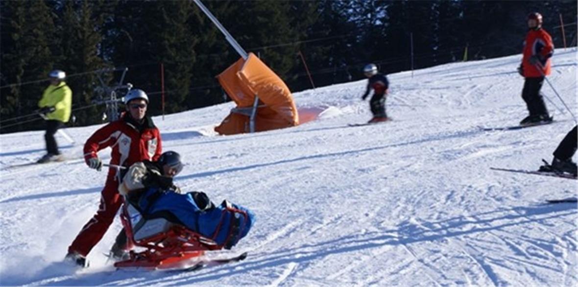 Gstaad bietet auch Gästen mit Behinderung alpines Freizeiterlebnis 