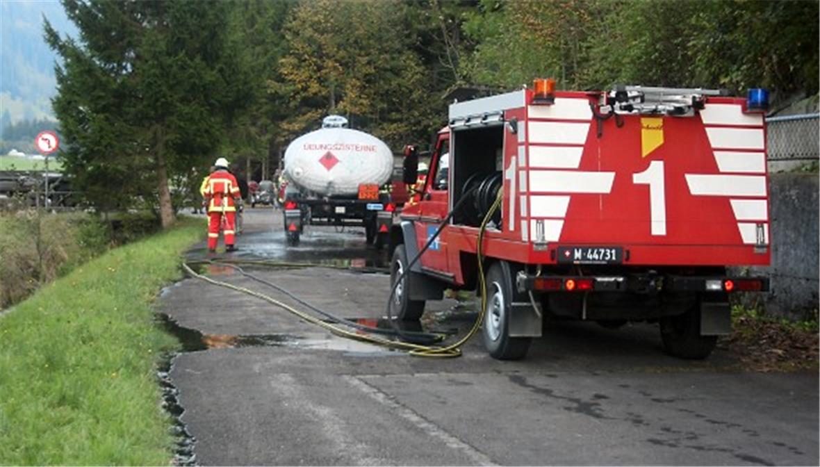 Flugbenzin auf Flugplatz St. Stephan ausgelaufen 
