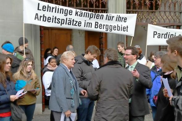 Lehrlinge kämpfen für ihre Arbeitsplätze und ihre Zukunft