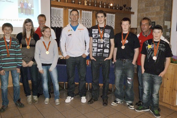 Der Schwingerkönig ehrt die Nachwuchsschützen