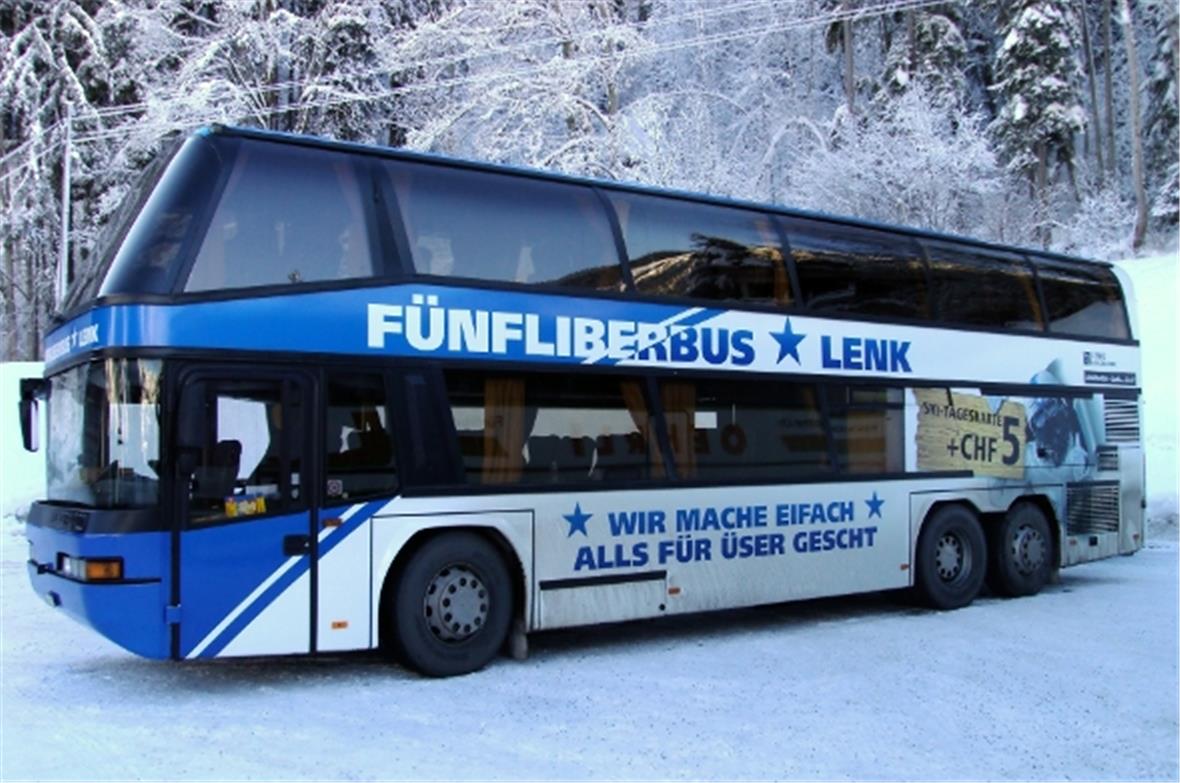 Der Fünfliberbus fährt mit neuem Design vom Unterland an die Lenk Der Fünfliberbus fährt mit neuem Design vom Unterland an die Lenk