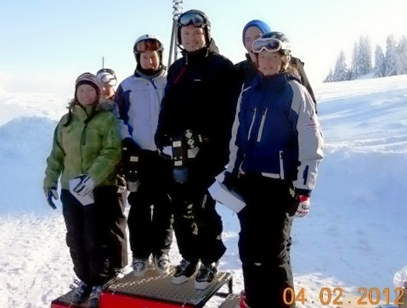 Familien-, Sie und Er-Rennen auf dem Jaunpass