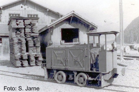 Der «Holzwerk Rieder Schienentraktor» zu Besuch in St. Stephan
