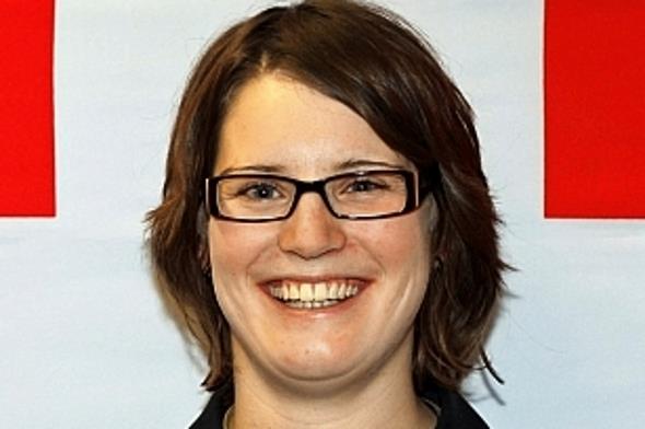 Ehrung von Joana Hählen und Angela Frautschi an der Gemeindeversammlung