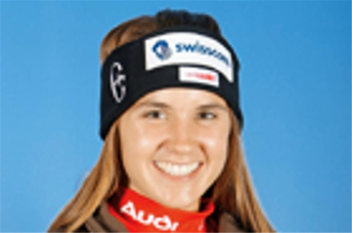 Ehrung von Joana Hählen und Angela Frautschi an der Gemeindeversammlung Ehrung von Joana Hählen und Angela Frautschi an der Gemeindeversammlung