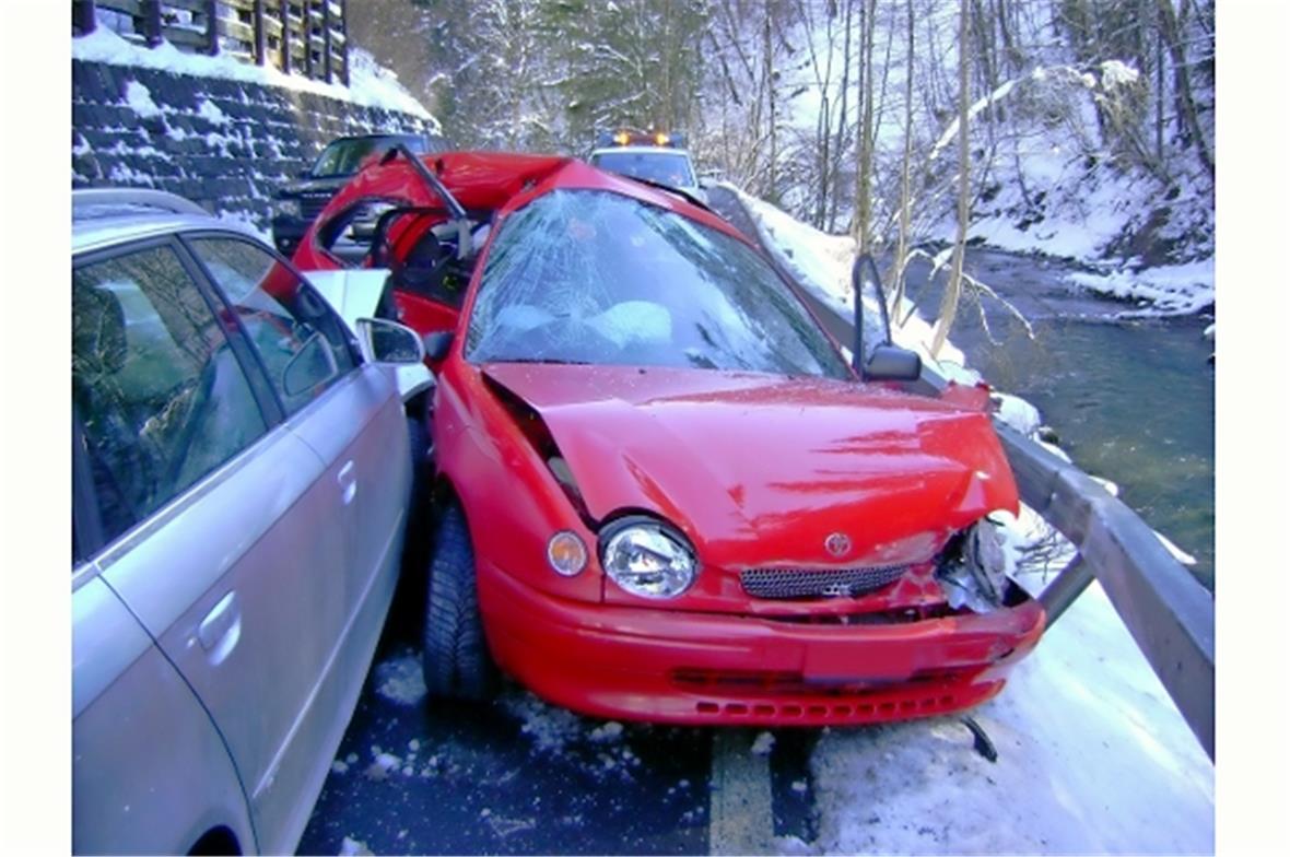 Zwei Verletzte bei Kollision 