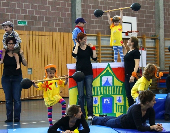 Turnvorstellung unter dem Motto «Helden und Legenden»