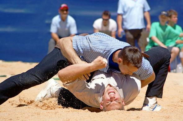 Gemeinsamer Sieg für Schwingerkönig Kilian Wenger und Bernhard Kämpf