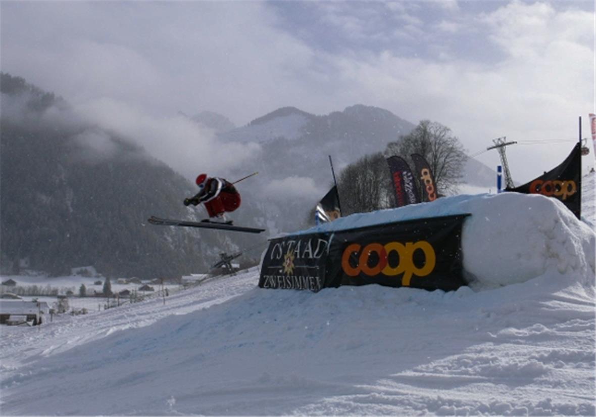 Snowgames Zweisimmen mit spektakulärem Skicross-Europacup 