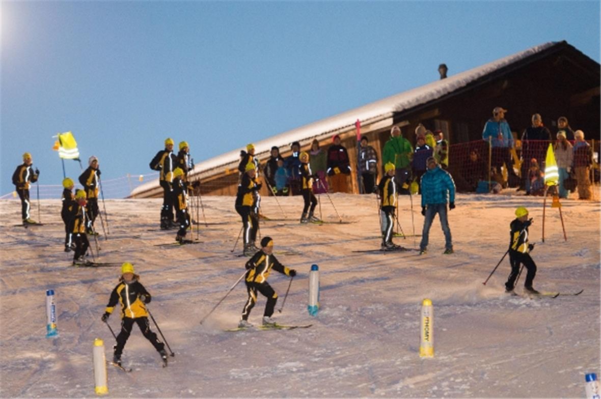 Beeindruckende Shows und rasante Rennen am Rinderberg 