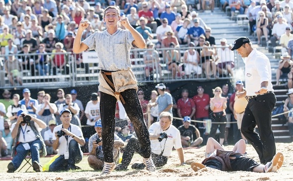 Peter Beer siegt am Eidgenössischen Nachwuchsschwingertag in Aarburg