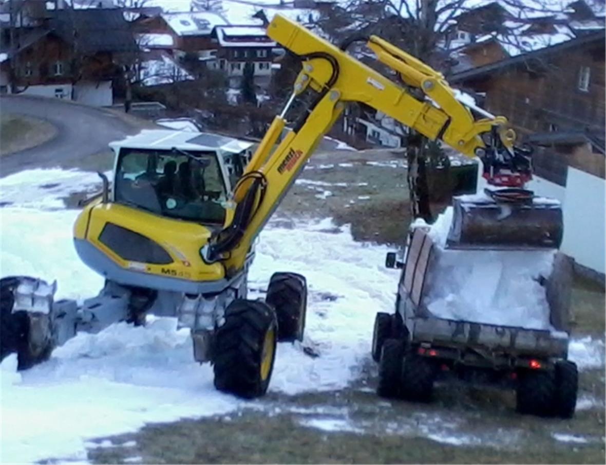 Muck und Transporter im Einsatz 