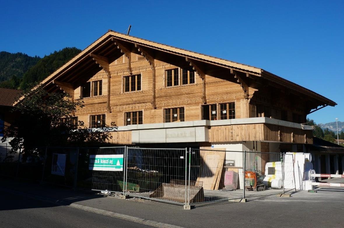 Der Umbau der Raiffeisenbank in Oey ist in vollem Gang. 