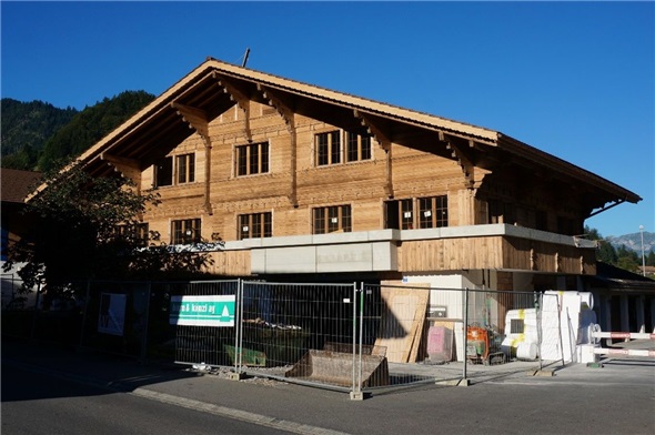 Der Umbau der Raiffeisenbank in Oey ist in vollem Gang.