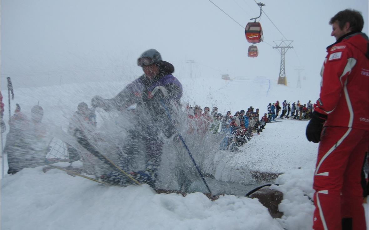 Spiel und Spass am Frühlingsfest trotz Winterwetter 