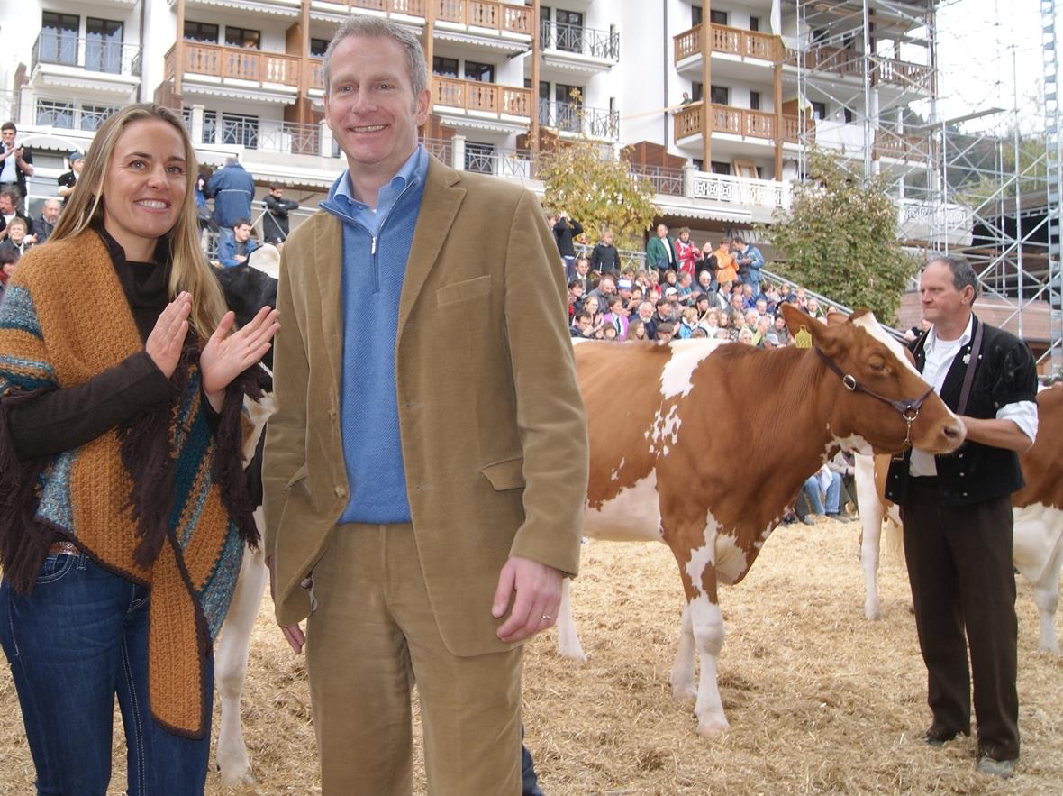 Top-Schau vor dem Top-Hotel 