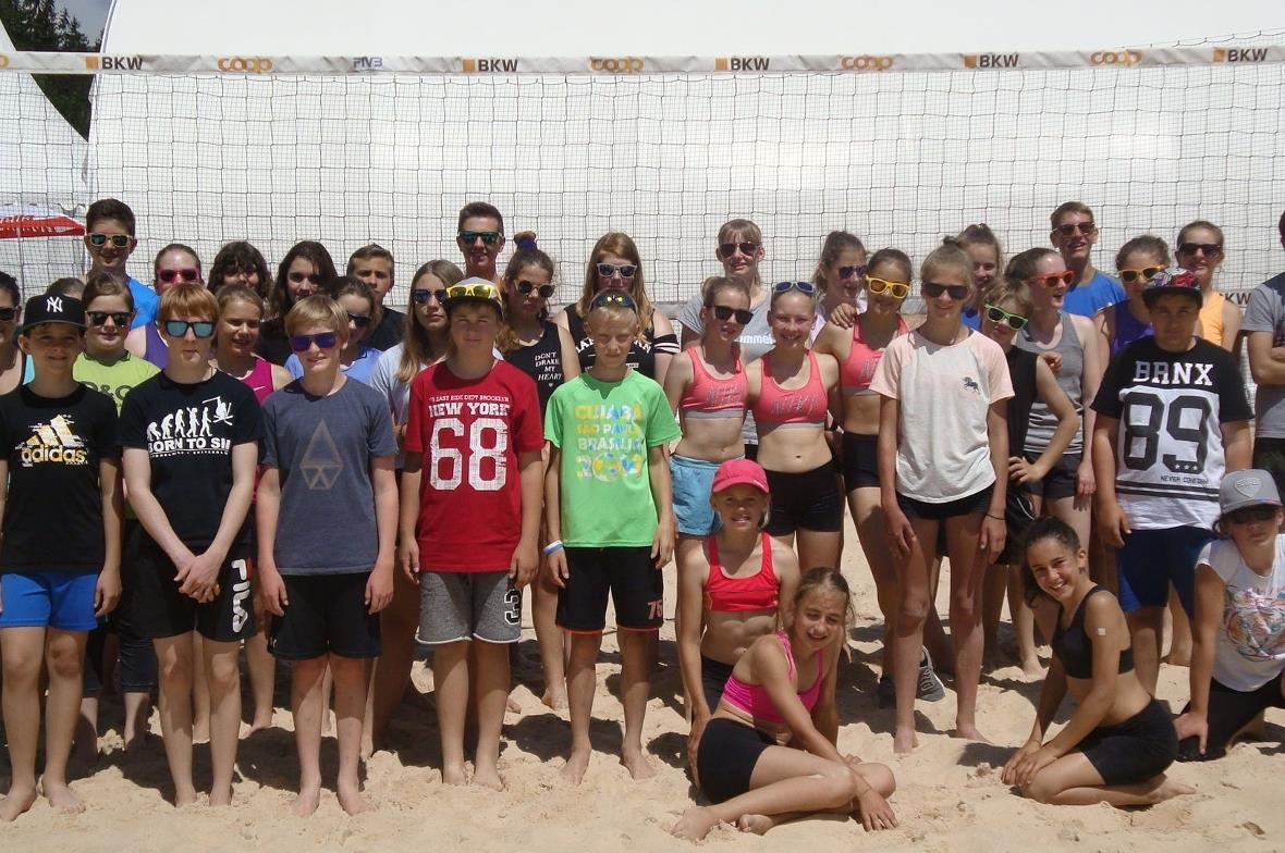 Schüler-Beachvolleyball-Turnier im Sportzentrum Gstaad 