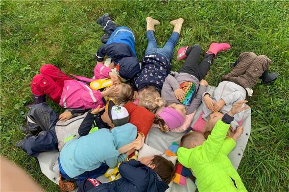 Mit Zuversicht ineineglücklicheZukunft