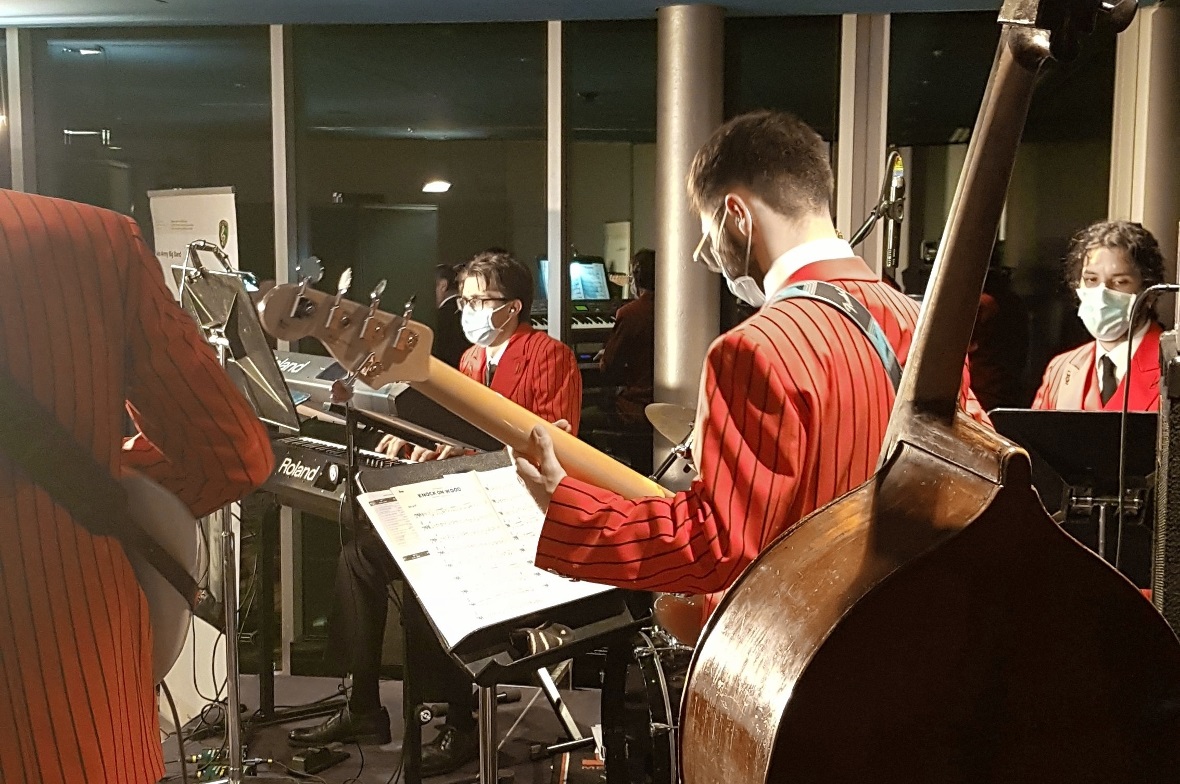 Zeitreise durch die Musikgeschichte auf dem Niesen 