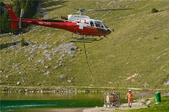 750 Liter Whisky reifen im Hinterstockensee