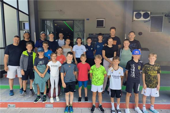 Trampolinhalle, Skiteppich und mehr