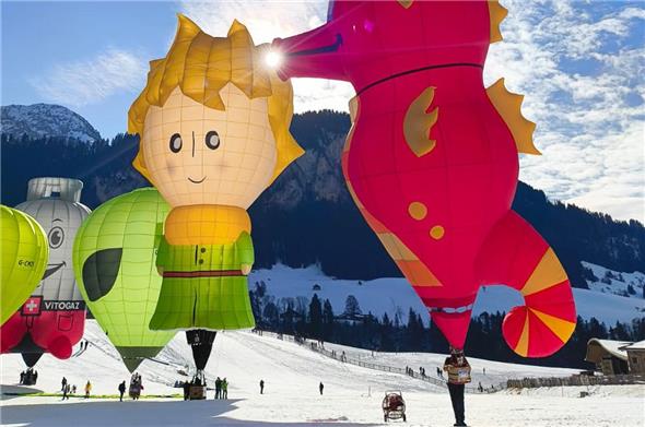Aussergewöhnlicher Start für das 46. Internationale Heissluftballonfestival