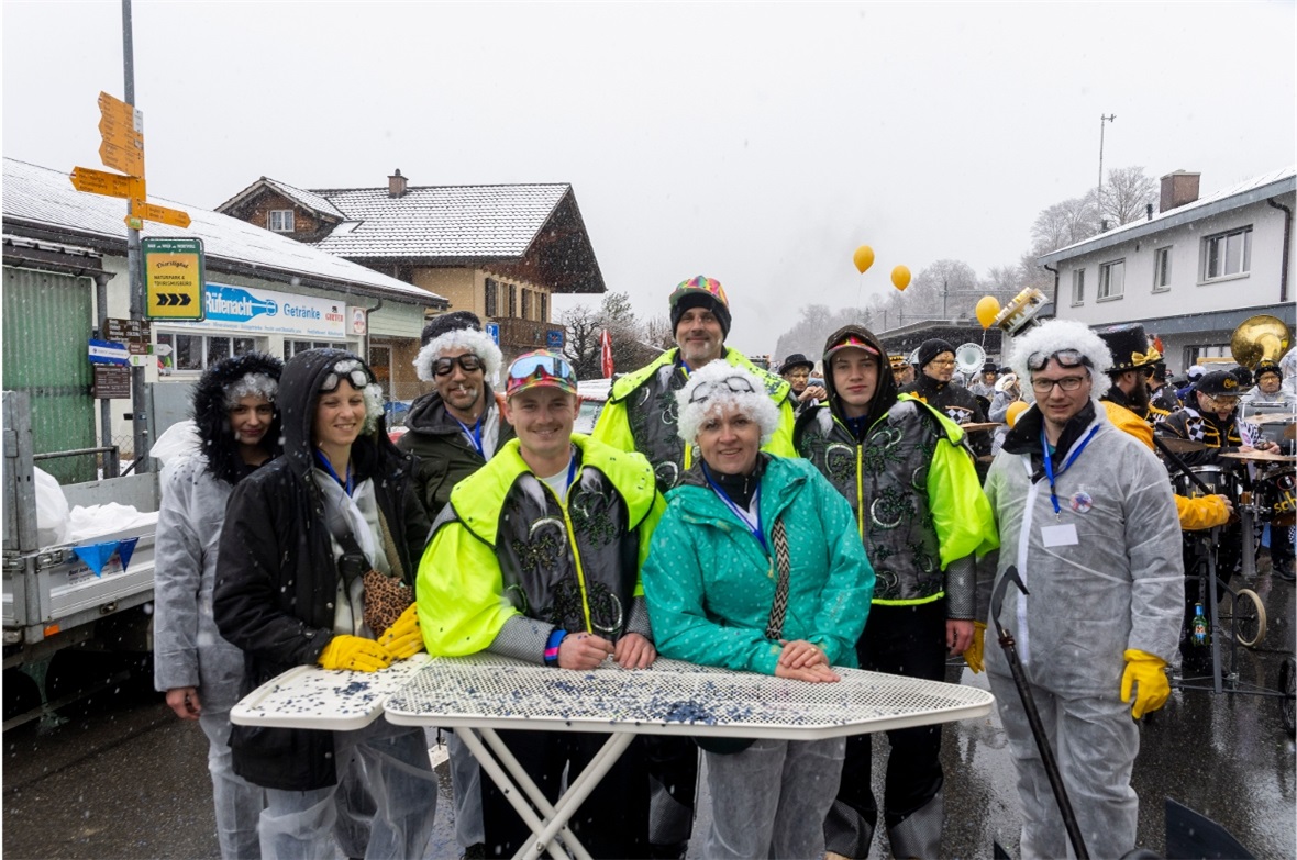 Bild Vorstand: v.l. Felicitas Cereghetti, Natalie Röthlisberger, Yves Clerc, Lor...