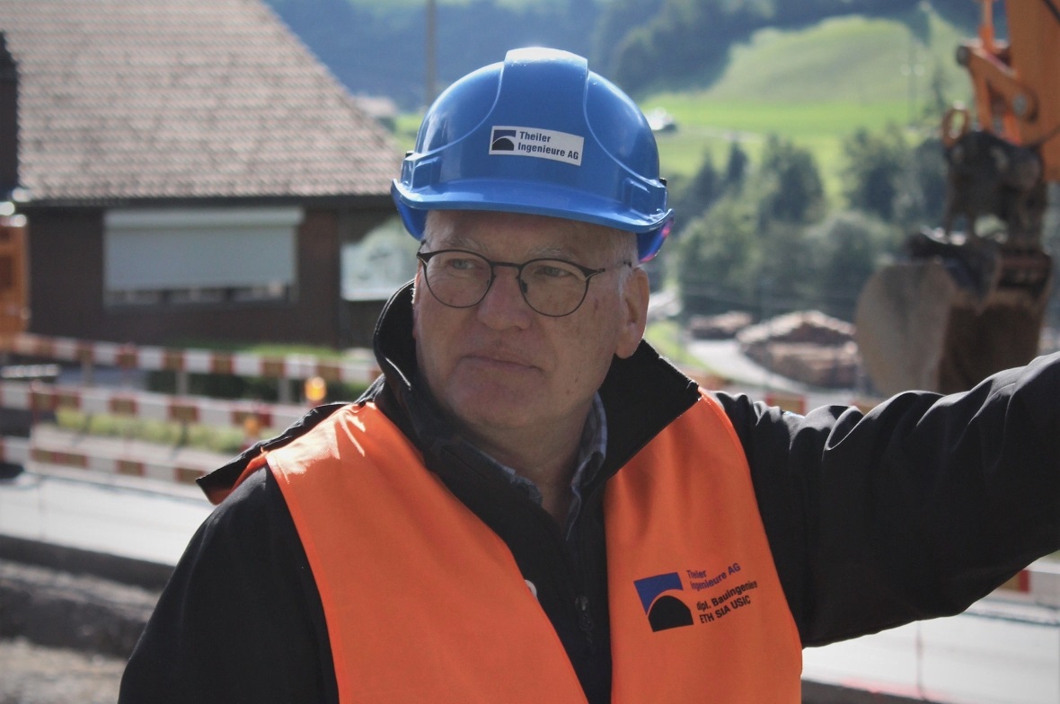 Bislang sind die Arbeiten gut im Zeitplan freut sich Planungsingenieur Thomas Gr...