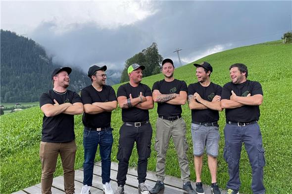 Blendende Stimmung auch beim OK-Team: Cédric Rufener, Housi Krebs, Werner Imobersteg, Mika Klossner, Lars Klossner, Jürg Gfeller.