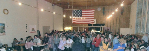 Blick in den gut besetzten Saal