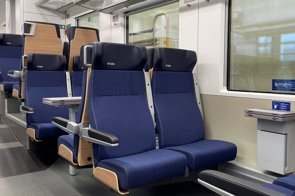 Blick in die zweite Klasse des RegioExpress.