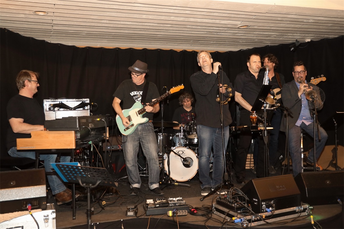 Bluecern in Konzert im Sporthotel Wildstrubel