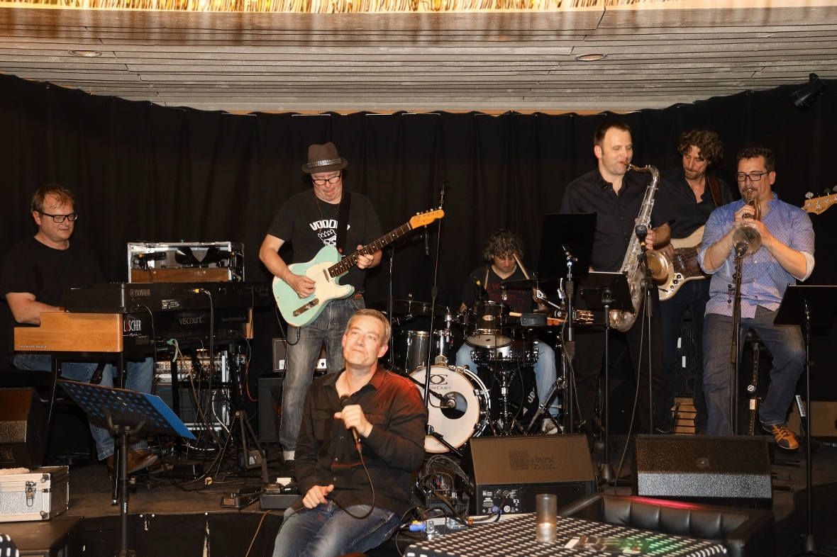 Bluecern in Konzert im Sporthotel Wildstrubel