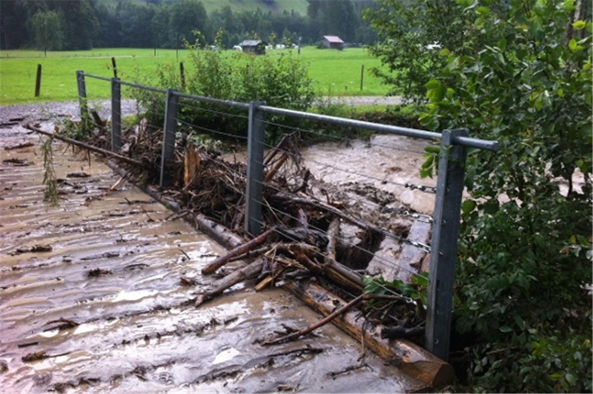 Brücke beim Ausgleichsbecken