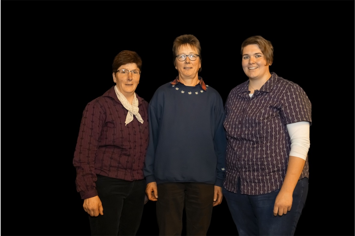 Brunner Bernadette, Habkern, Heubühlen; Bütschi Hedi, Saanenmöser, Gfell; Zurbuc...