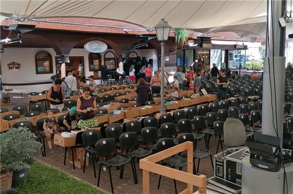 Bücher, Hörbücher, CDs und Spiele fanden im Jazz-Zelt neue Besitzer.